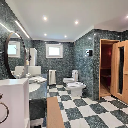 Castrum - Nature - Jacuzzi - Sauna - Banho Turc - Bilhar - Matraquilhos *