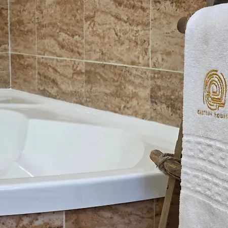 Castrum - Nature - Jacuzzi - Sauna - Banho Turc - Bilhar - Matraquilhos