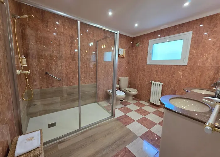 Castrum - Nature - Jacuzzi - Sauna - Banho Turc - Bilhar - Matraquilhos