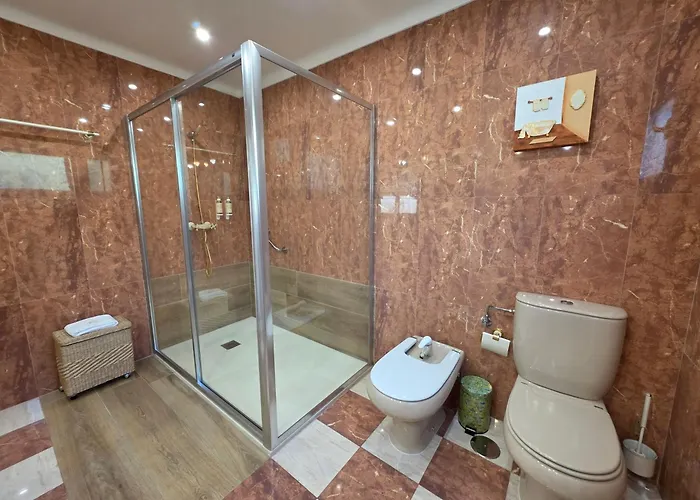 Castrum - Nature - Jacuzzi - Sauna - Banho Turc - Bilhar - Matraquilhos *