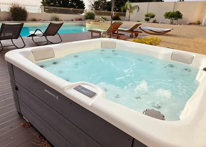 Вилла Castrum - Nature - Jacuzzi - Sauna - Banho Turc - Bilhar - Matraquilhos