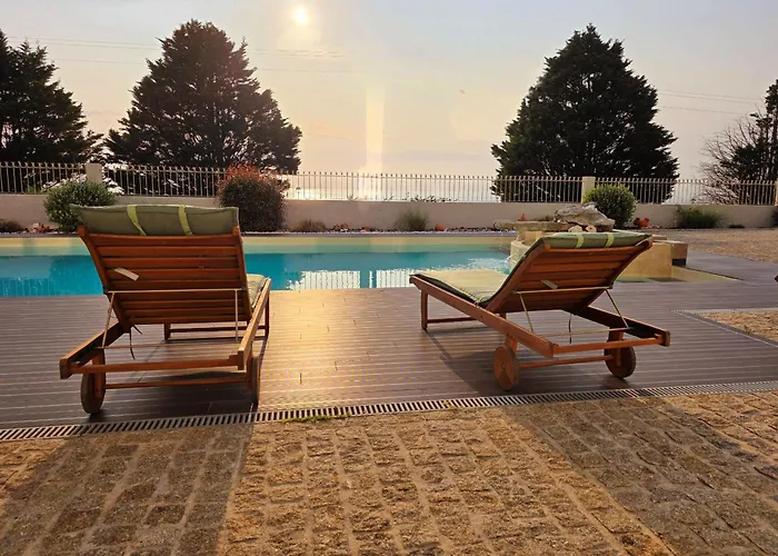 Вилла Castrum - Nature - Jacuzzi - Sauna - Banho Turc - Bilhar - Matraquilhos *